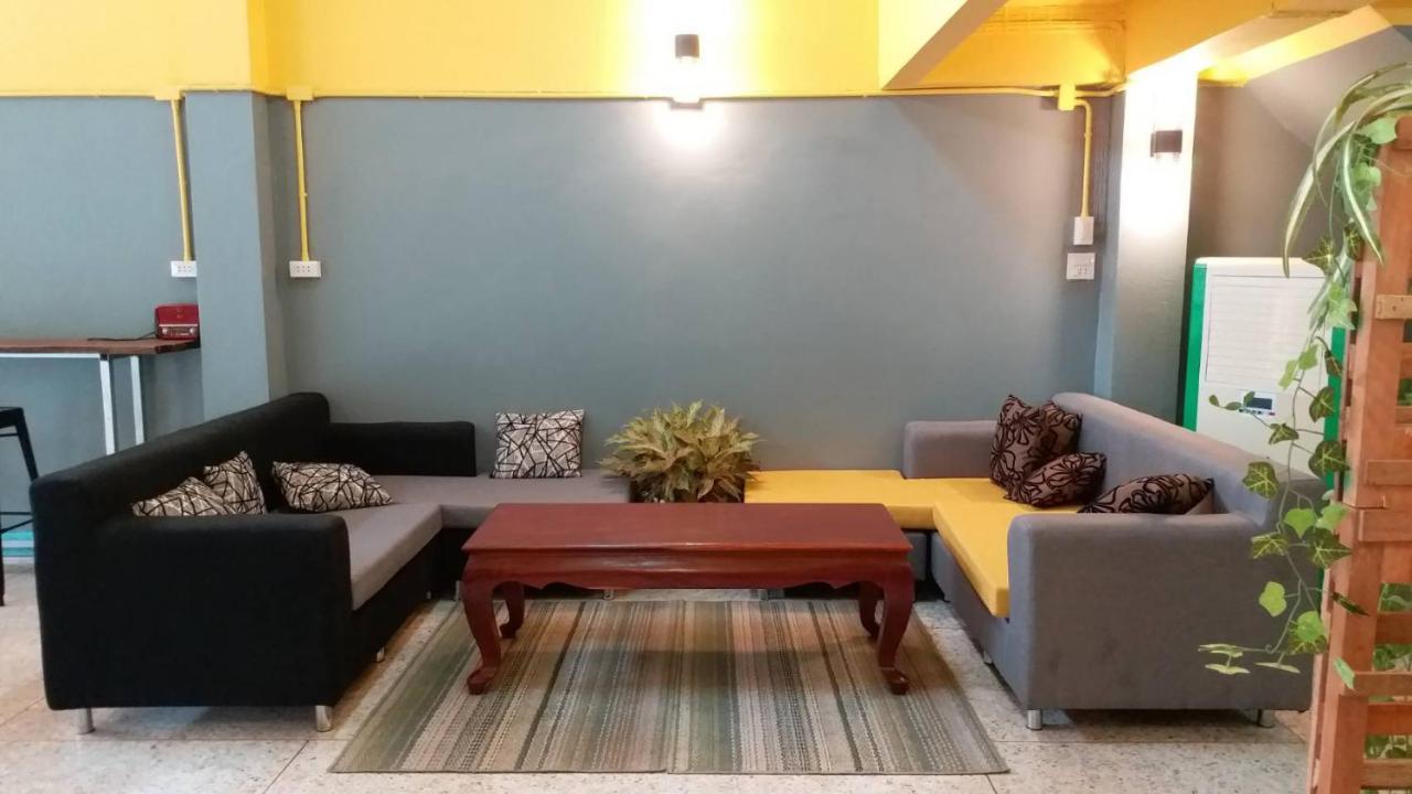 Gate 14 Inn Nakhon Phanom Extérieur photo